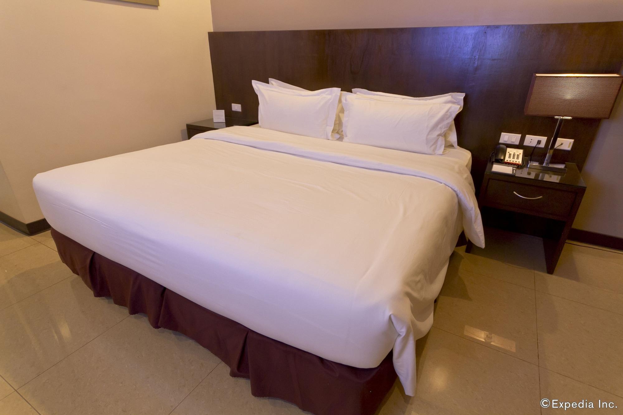 Mandarin Plaza Hotel Cebu Exterior foto