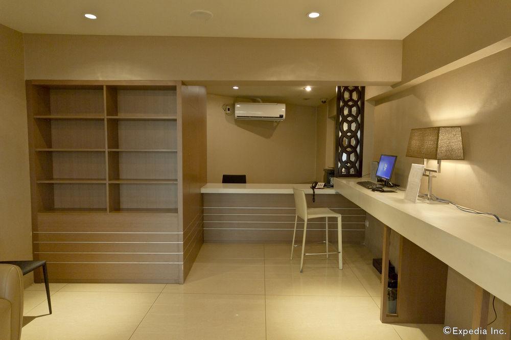 Mandarin Plaza Hotel Cebu Exterior foto