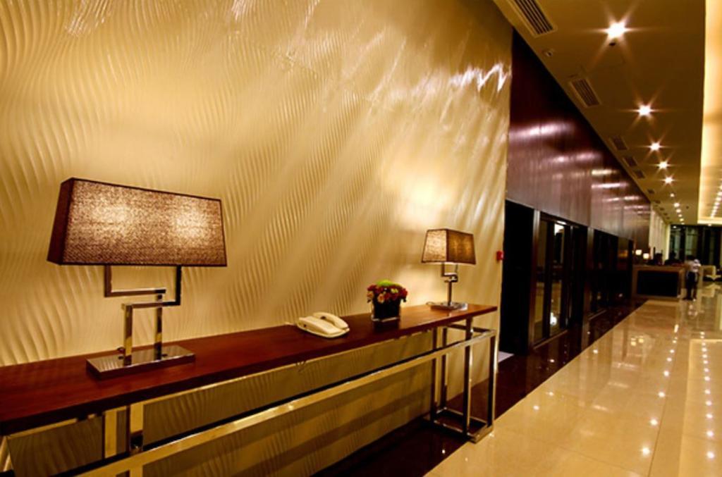 Mandarin Plaza Hotel Cebu Exterior foto