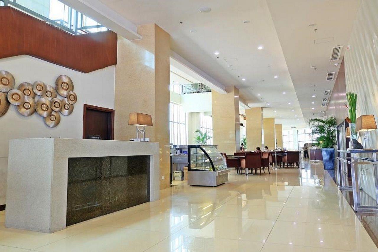 Mandarin Plaza Hotel Cebu Exterior foto