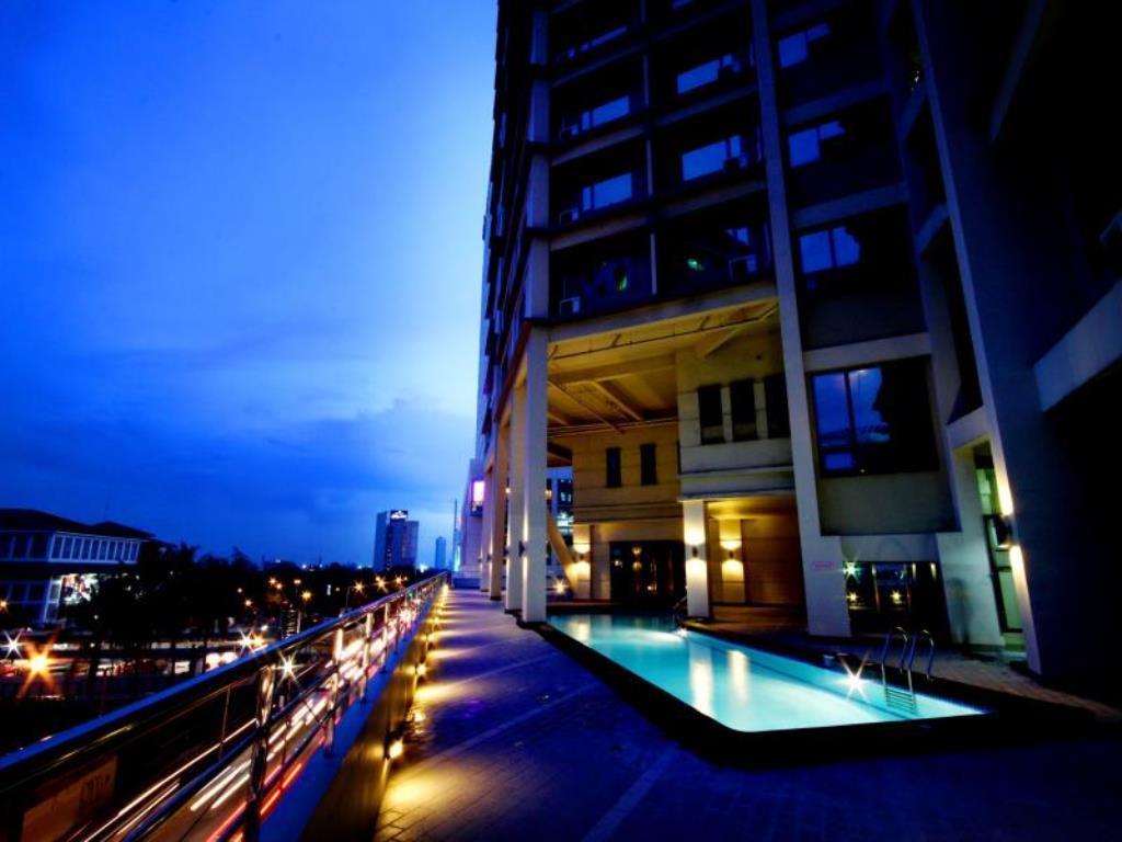 Mandarin Plaza Hotel Cebu Exterior foto